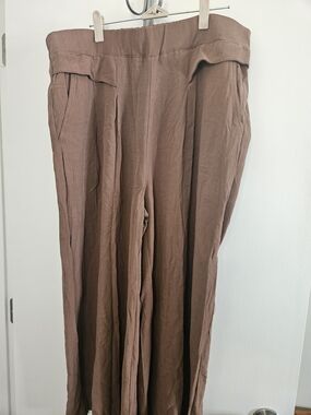 High-Waist Wide Leg Pants in Dusty Brown